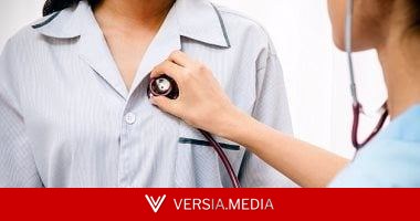 لسه ليها أهميتها.. لماذا يستخدم الطبيب السماعة الطبية رغم تطور الفحوصات