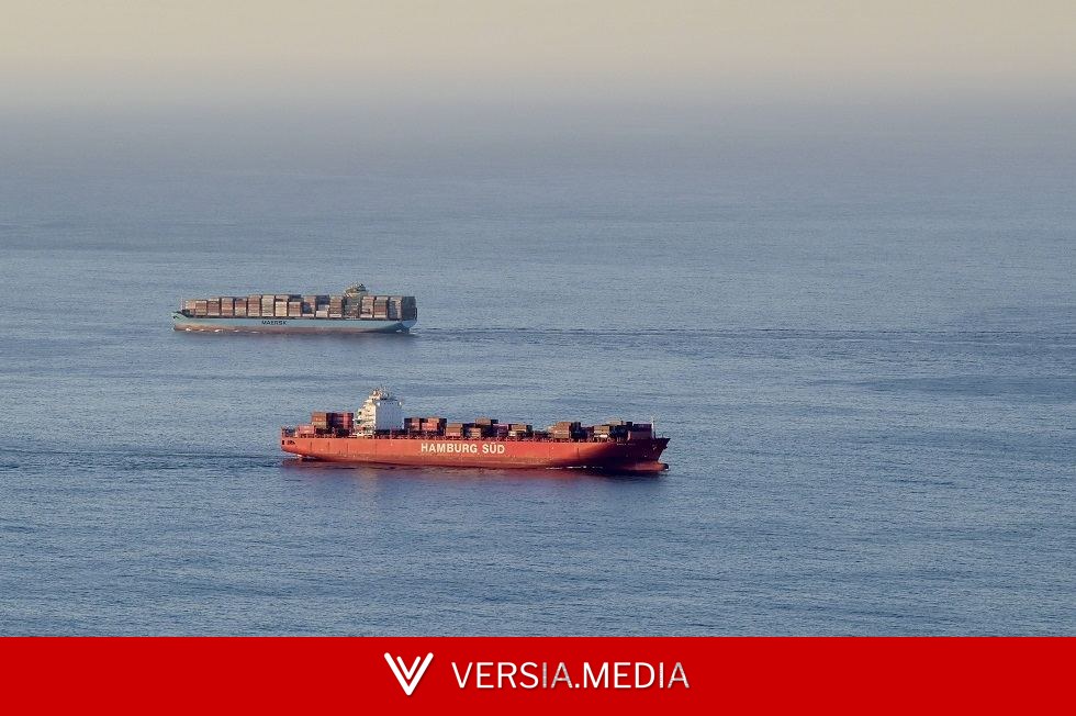 ‏الخارجية الهندية تعلن إنقاذ 10 من رعاياها وفقدان شخص واحد إثر هجوم على سفينة تجارية قبالة عمان